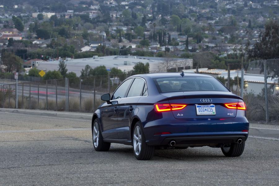  Audi A3 Sedan 2.0T Quattro (8V) 2014 года  (NA) (фото 38 из 88)